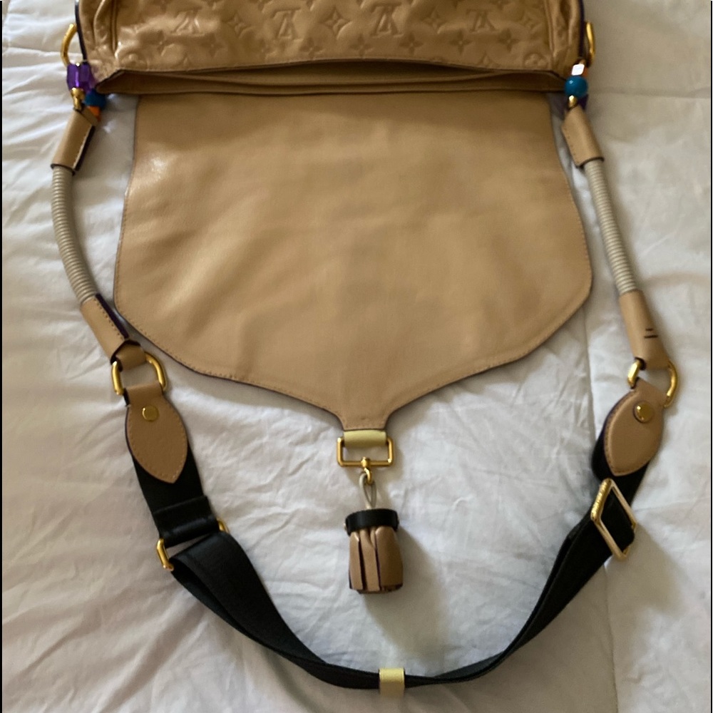 Louis Vuitton Underground Messenger - Picture 10 of 14